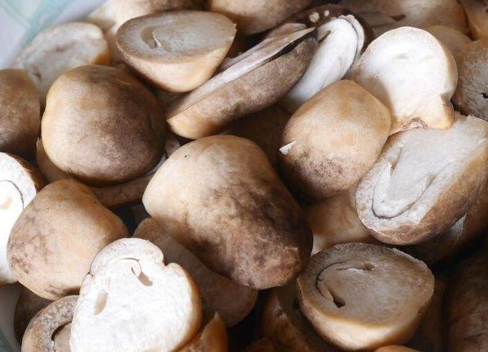 信邦介绍：草菇蜜饯的制作方法